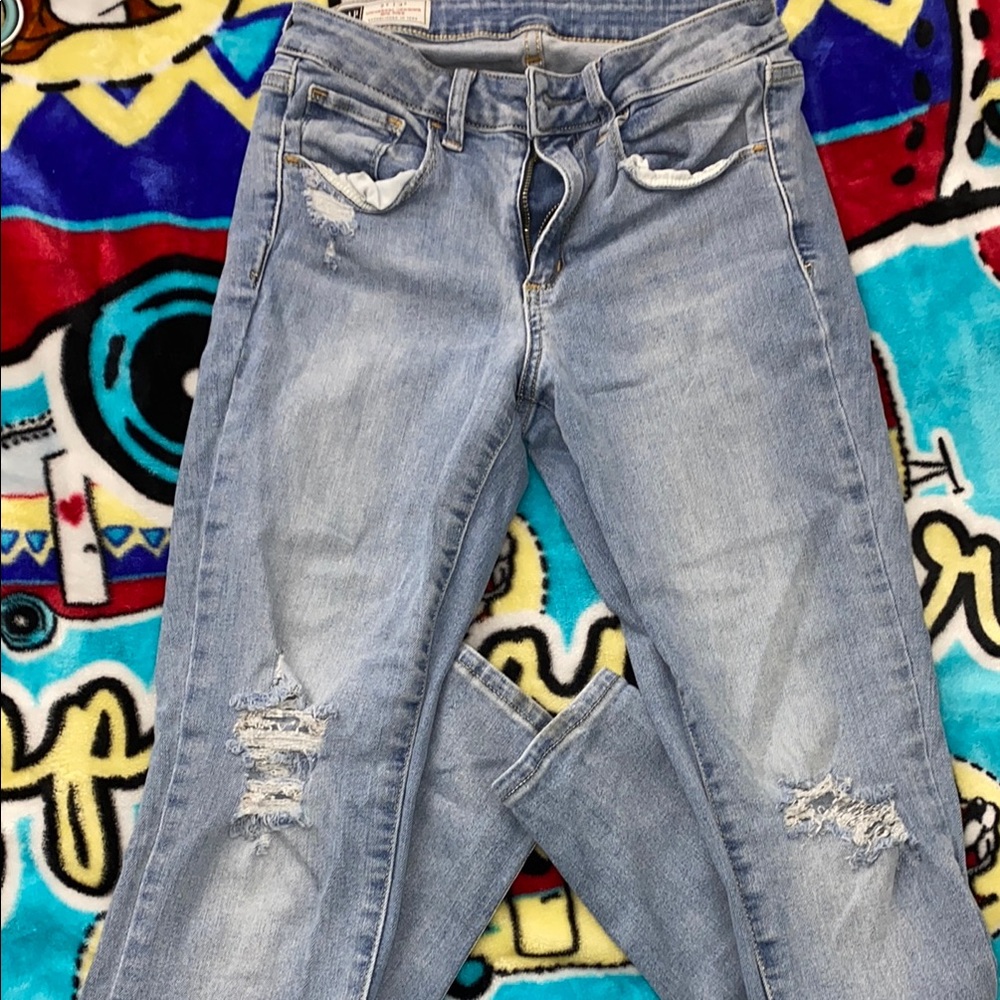 GAP Women's Light Blue Distressed Skinny Jeans